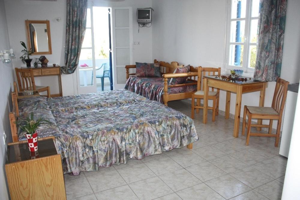 Mavromatis Studios Naxos City Zimmer foto